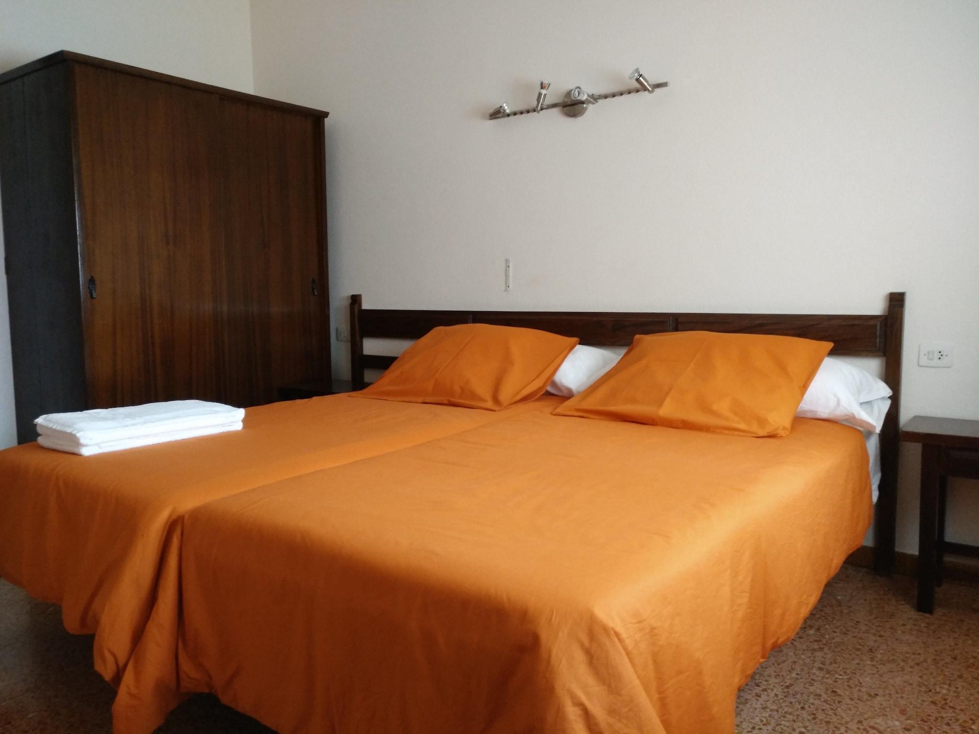 Hostal L'Esplai Viladamat Ngoại thất bức ảnh
