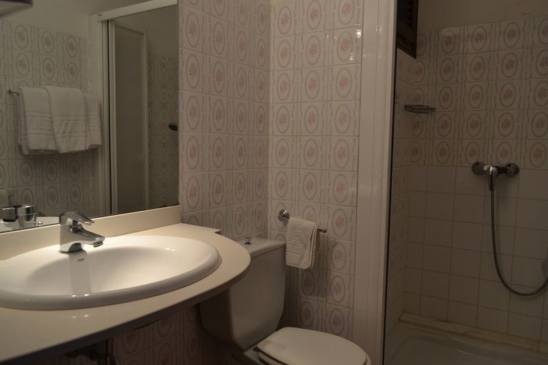 Hostal L'Esplai Viladamat Ngoại thất bức ảnh