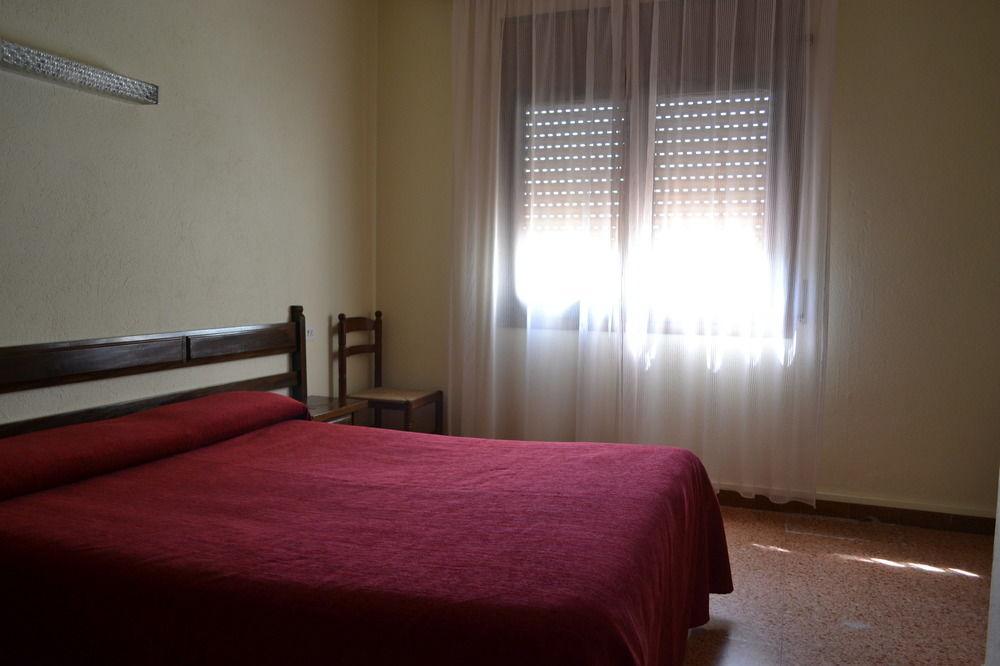 Hostal L'Esplai Viladamat Ngoại thất bức ảnh
