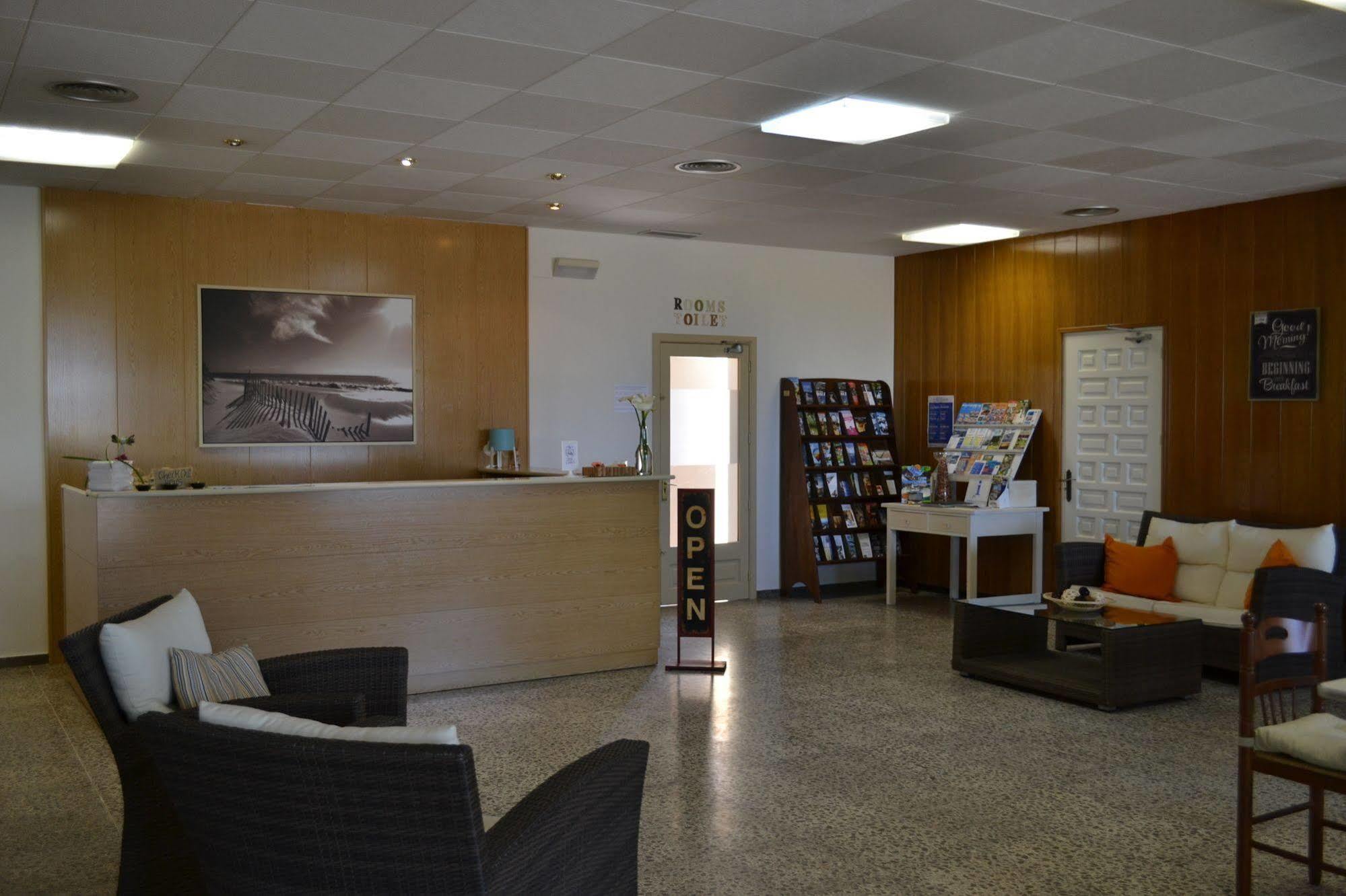 Hostal L'Esplai Viladamat Ngoại thất bức ảnh