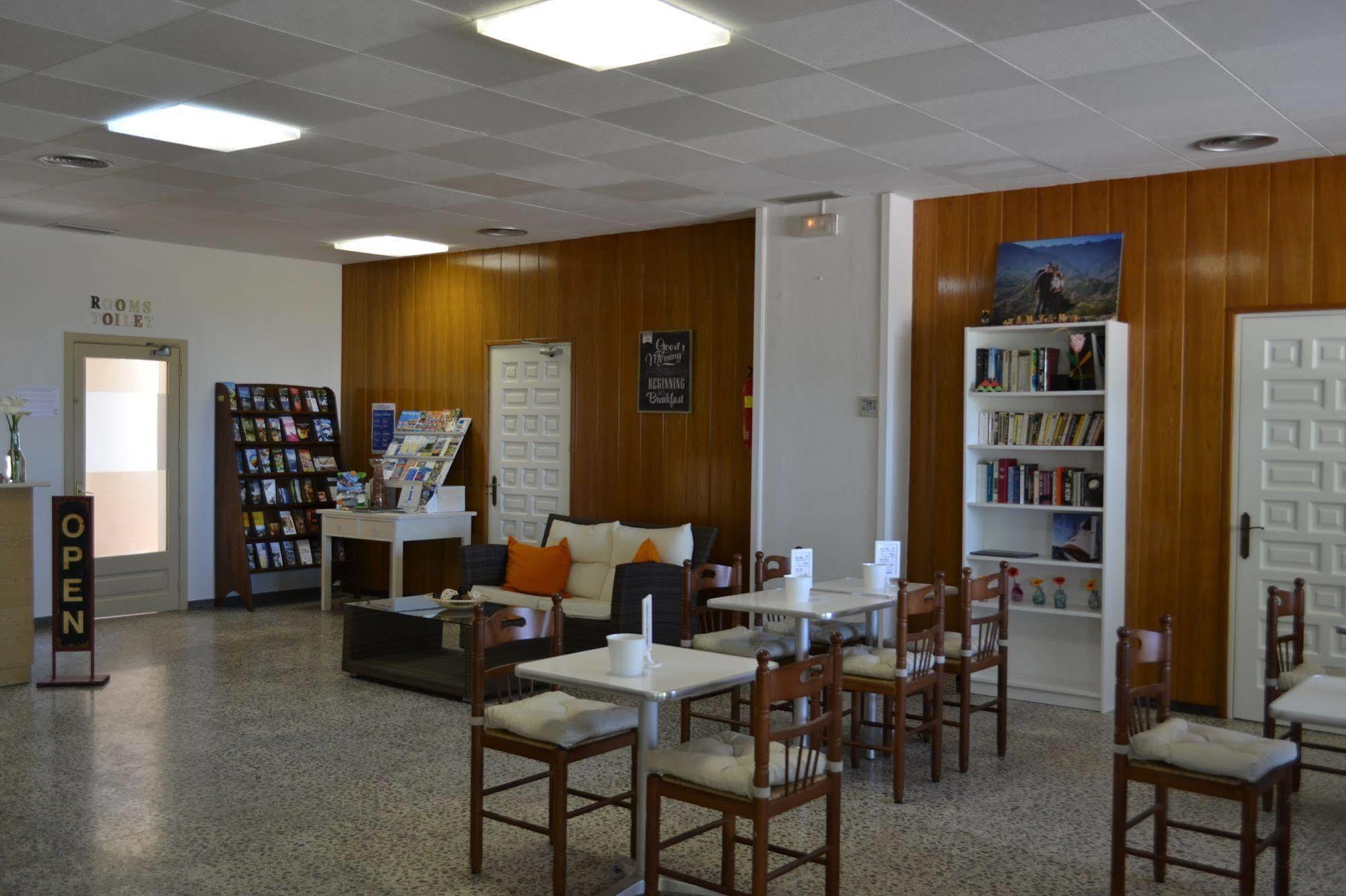 Hostal L'Esplai Viladamat Ngoại thất bức ảnh